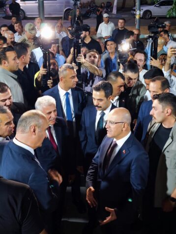 GERÇÜŞ’TE ANLAMLI BULUŞMA: BAKAN MEHMET ŞİMŞEK’TEN MEMLEKETİNE YAKIN İLGİ