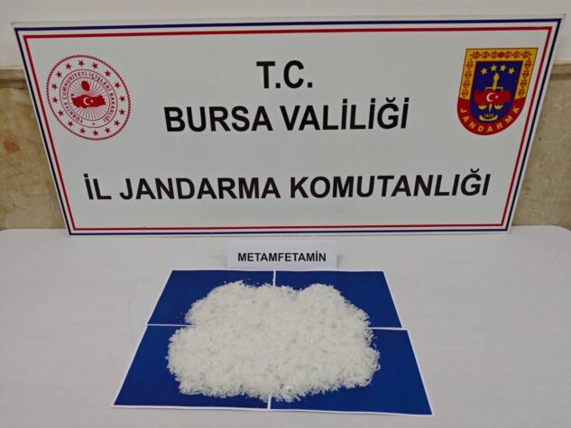 Gürsu’da Narkotik Operasyonu: İş Yerinden 1 Kilo 935 Gram Metamfetamin Çıktı