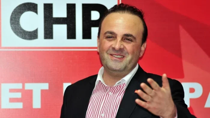 CHP Bursa’da yönetim bilmecesi: Deniz Baykal atandı, peki yeni yönetim ne zaman?