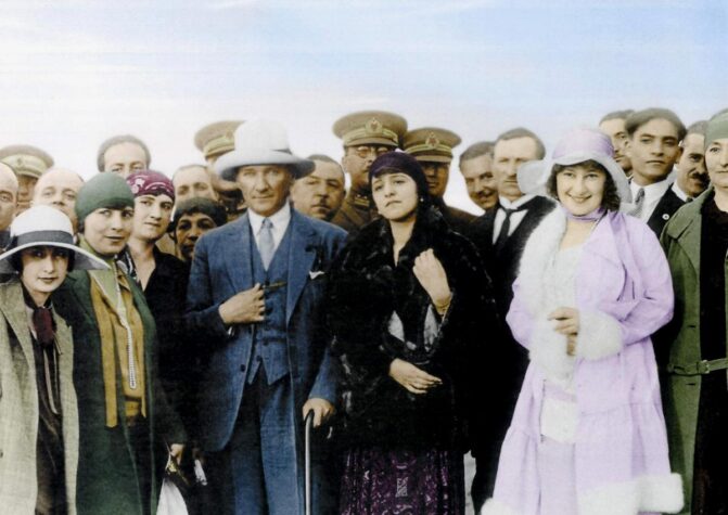 CUMHURİYET, ATATÜRK VE KADIN