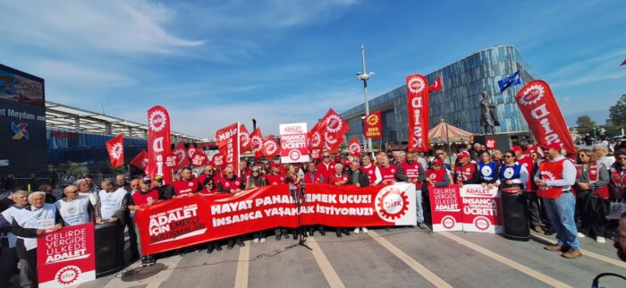 DİSK Genel Başkanı Arzu Çerkezoğlu Bursa’dan Seslendi: “Gelirde, Vergide, Ülkede Adalet İstiyoruz”