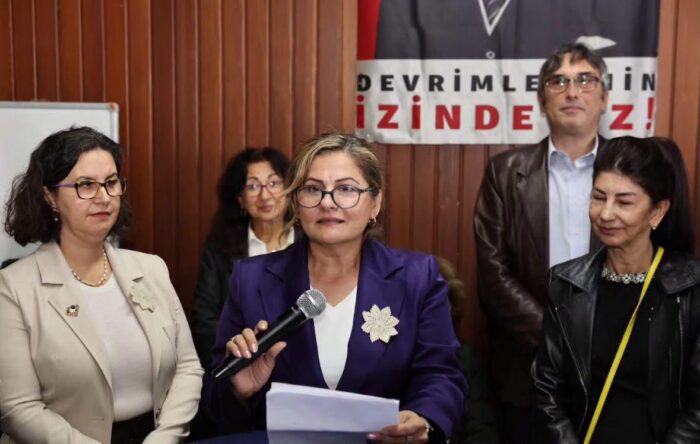 Yeni Parti Bursa İl Kadın Kolları, Nilüfer Kent Konseyi Kadın Meclisi’nin açılış toplantısına katıldı