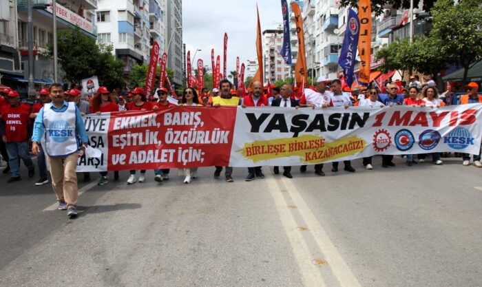 KESK’ten Halk TV’ye Destek: “Kayyumlar Gidecek, Halkın İradesi Kazanacak!”