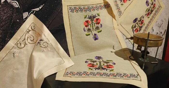“Nakışın Hafızası” sergisi Gemlik Mübadele Müzesi’nde açıldı
