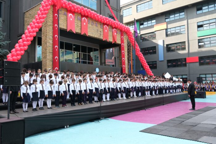 Cumhuriyetin 103. Yılı Şahinkaya Eğitim Kurumlarında Coşkuyla Kutlandı