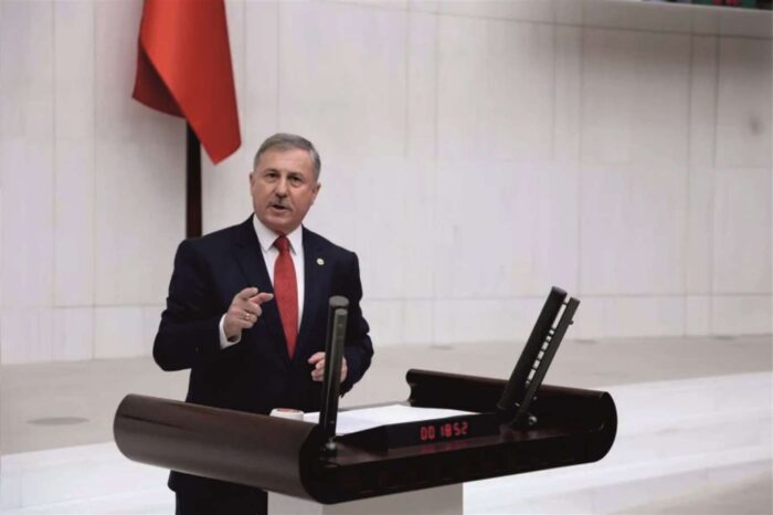 Selçuk Özdağ’dan Fon Krizine İlişkin Cumhurbaşkanı Yardımcısı ve Bakanlara Soru Önergesi